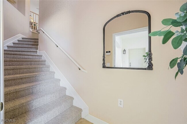 Building Photo - 16580 Crownsbury Way