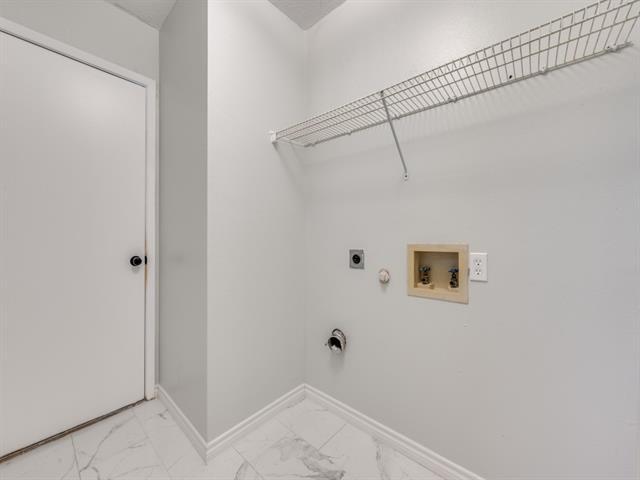 Building Photo - 3220 Cliffview Dr