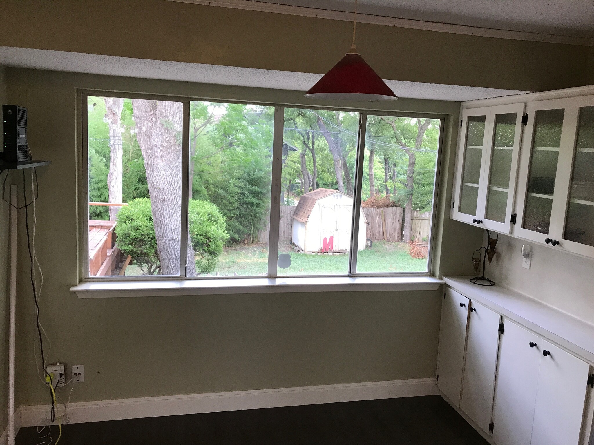 Breakfast room with window - 3006 Cedarlawn Cir