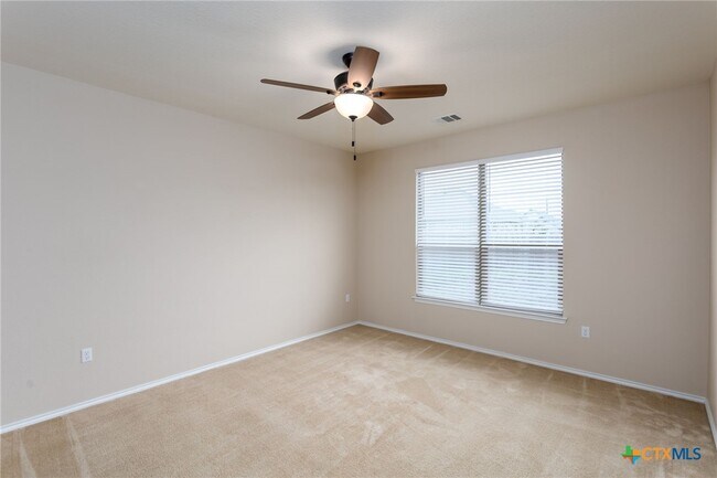 Building Photo - 1605 Henbit Ln