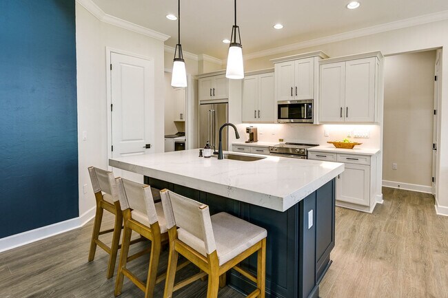 Building Photo - 7197 Saona CT