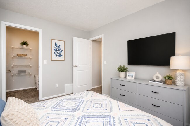 Building Photo - Bent Tree Apartments- Everything you need! Right here!