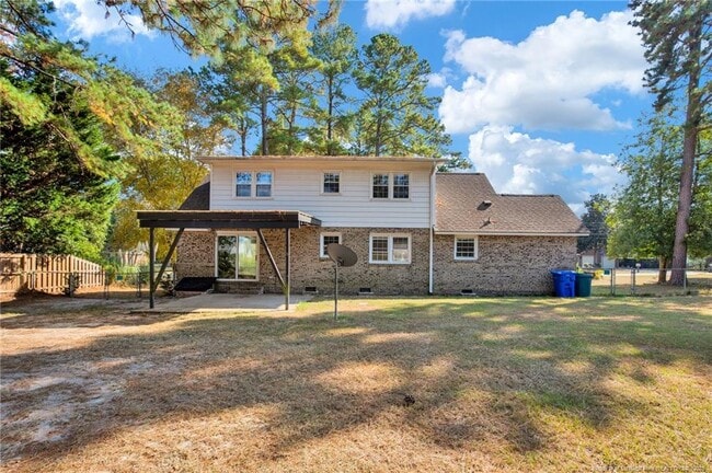 Building Photo - 511 Dandridge Dr