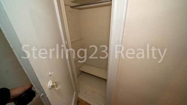 Building Photo - 89-19 32nd Ave