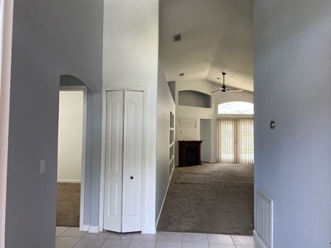 Building Photo - Lakefront 3-Bedroom Pool Home in Gated Com...