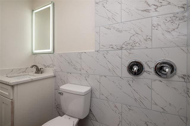 Building Photo - 3743 Canada Dr