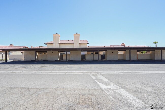Building Photo - 2155 S 14th Ave
