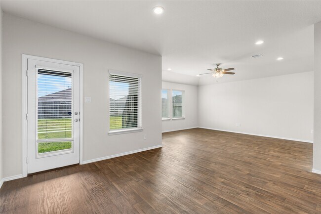Building Photo - 5214 Perkins Rdg Wy
