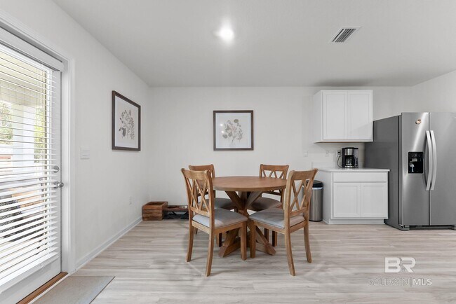 Building Photo - 15807 Laurelbrooke Lp