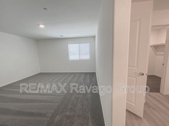 Building Photo - 9920 S Ullom Dr