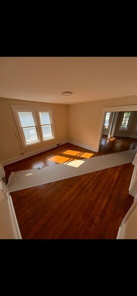Building Photo - 808 Waverly Pl