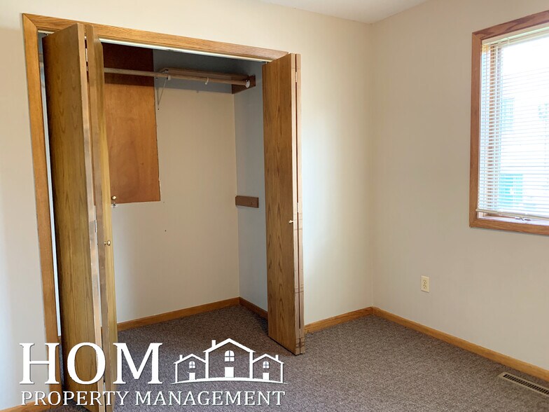 Building Photo - 322 E Lafayette St