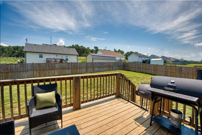 Building Photo - Pristine 3 Bed, 2 Bath Rental Built in 2022!