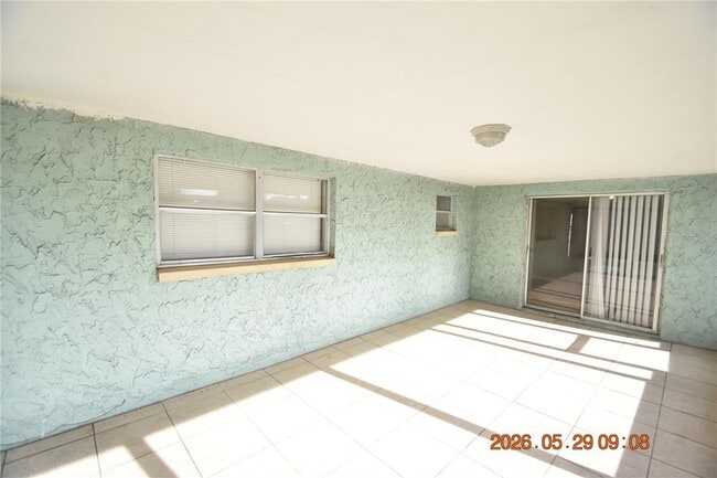 Building Photo - 10816 Piccadilly Rd