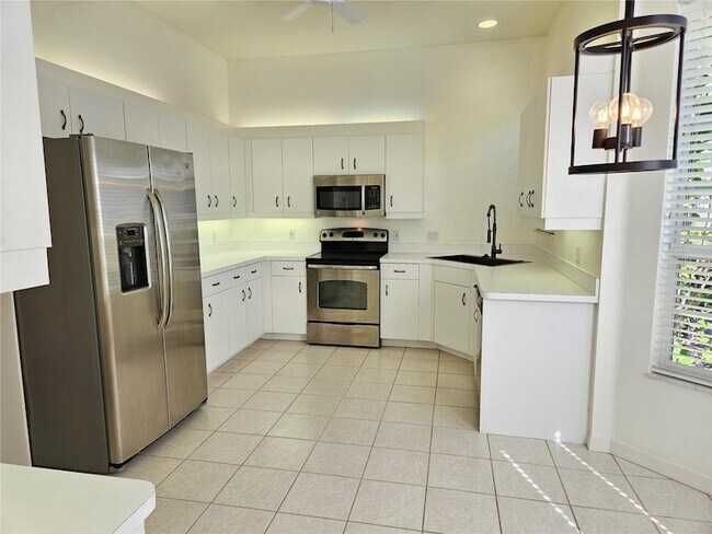 Building Photo - 835 Chalmers Dr