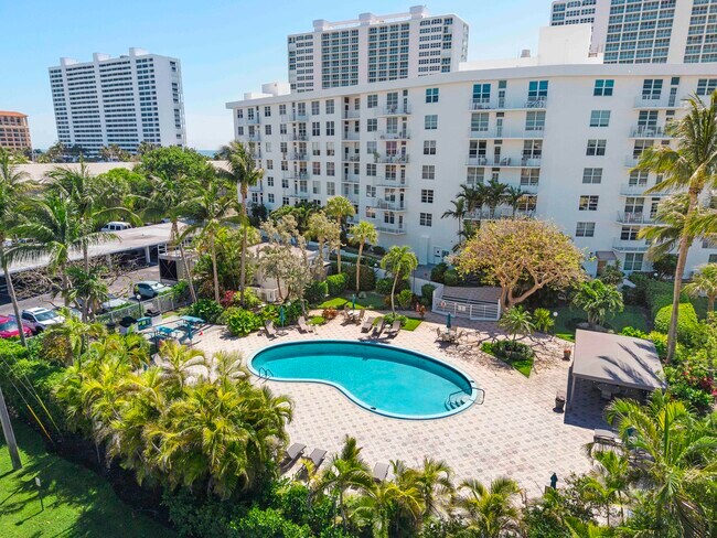 Building Photo - 2851 S Ocean Blvd