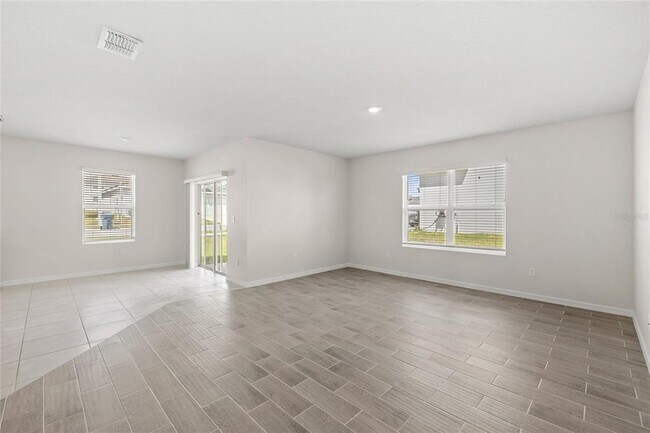 Building Photo - 1575 Aspen Ave