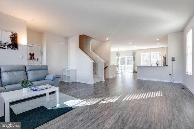 Building Photo - 7928 Patterson Wy