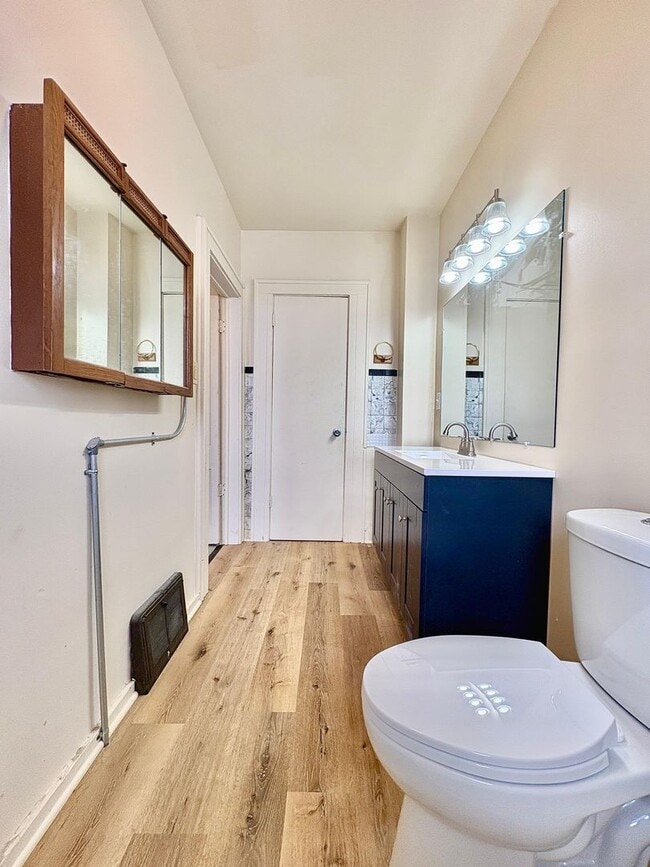 Building Photo - 1133 N Elmer St