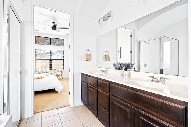 Building Photo - 6820 Barstow Ct