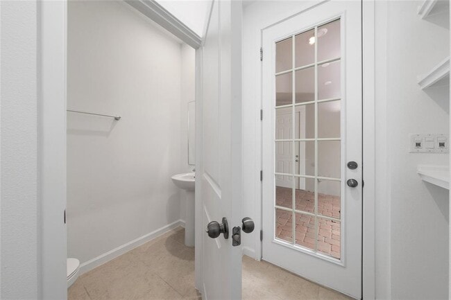 Building Photo - 2420 Celebration Blvd