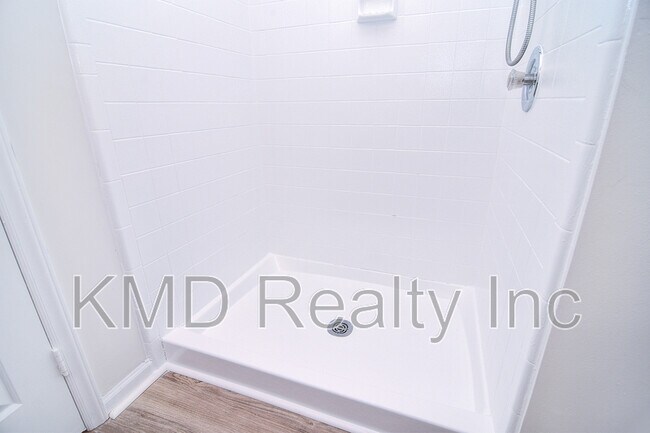 Building Photo - 6120 Meadow Rose Ln