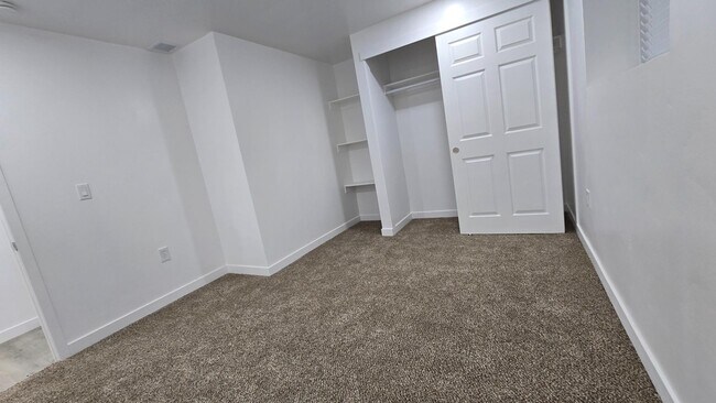 Building Photo - 1516 W 7470 S