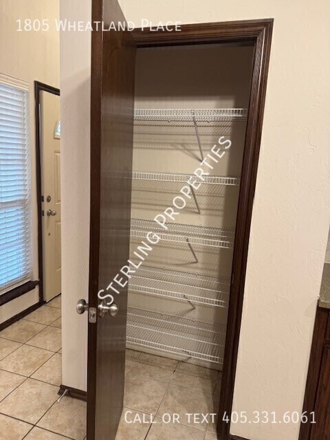 Building Photo - 1805 Wheatland Pl