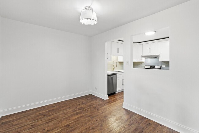Building Photo - 850 Sheldon Ct