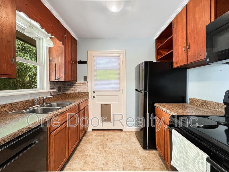Building Photo - 703 Maupin Pl