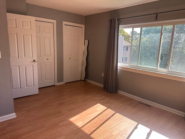 Building Photo - 372 Monticello Dr