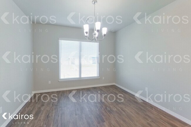 Building Photo - 2805 Destin Ave