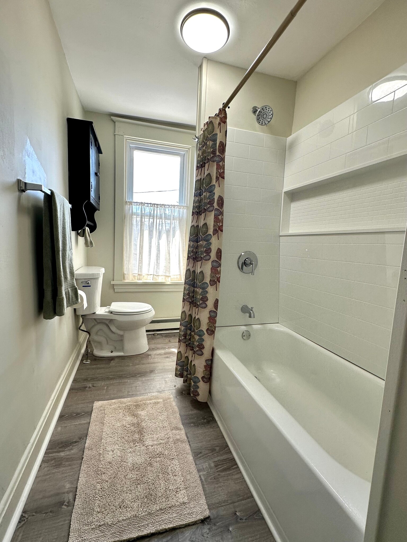 Bathroom - 415 9th St