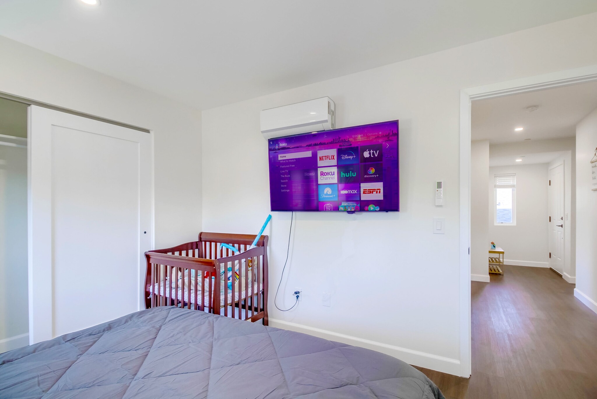 Netflix, naps, and nursery rhymes—complete with a crib for your little ones! - 723 E 22nd St