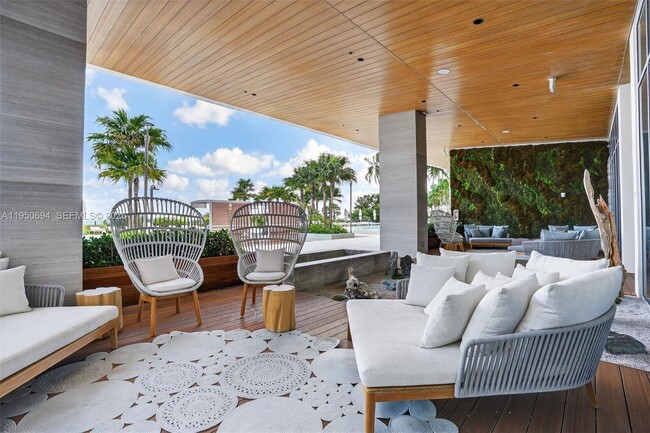 Building Photo - 5775 Collins Ave