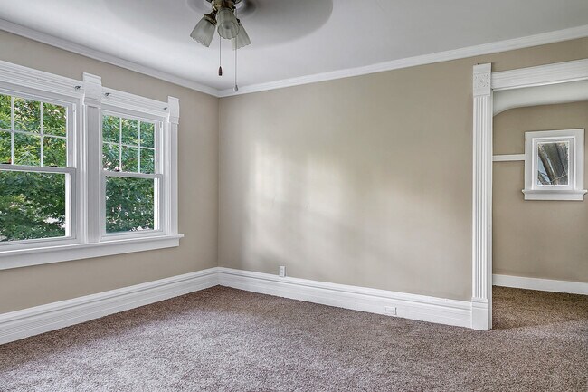 Building Photo - 944 14th St