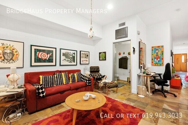 Building Photo - 3033 India St