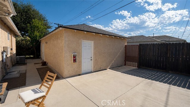 Building Photo - 2569 N Brighton St