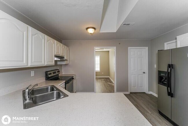 Building Photo - 5113 Queens Castle Rd, Louisville, KY 40229