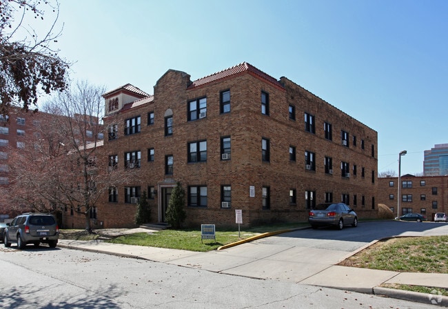 Building Photo - Plaza Terrace