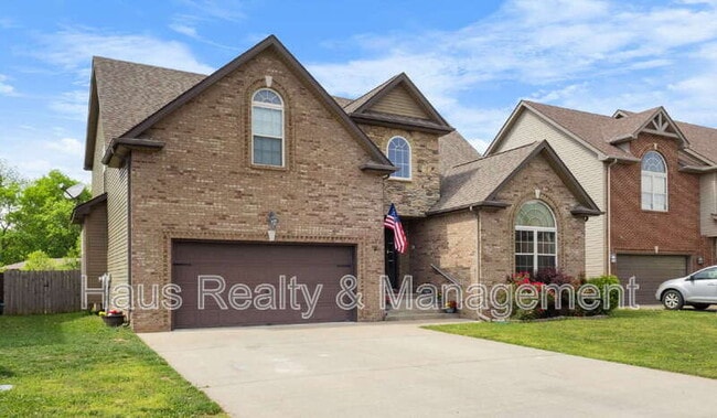 Building Photo - 752 Cavalier Dr