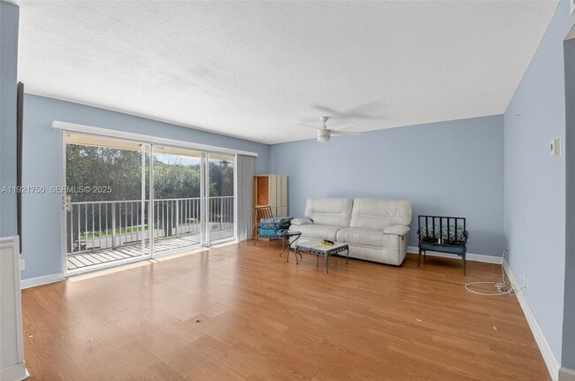 Building Photo - 371 SW 8th St