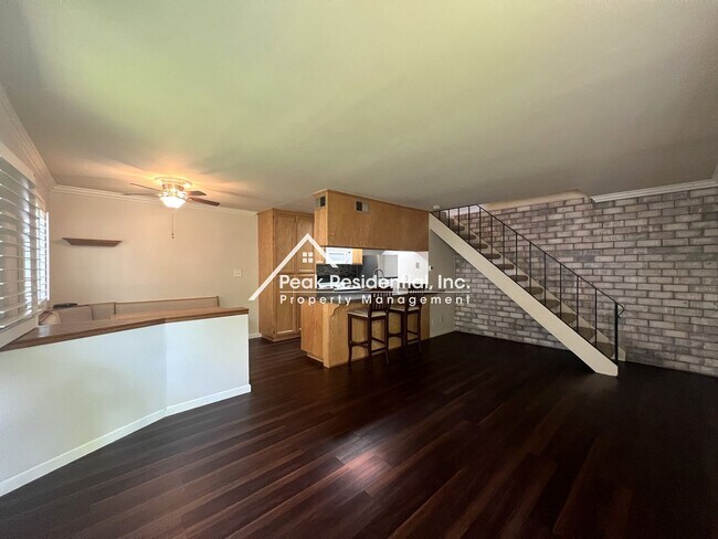 Building Photo - 2bd/1ba Condo with 1 Car Garage- Minutes From ARC!