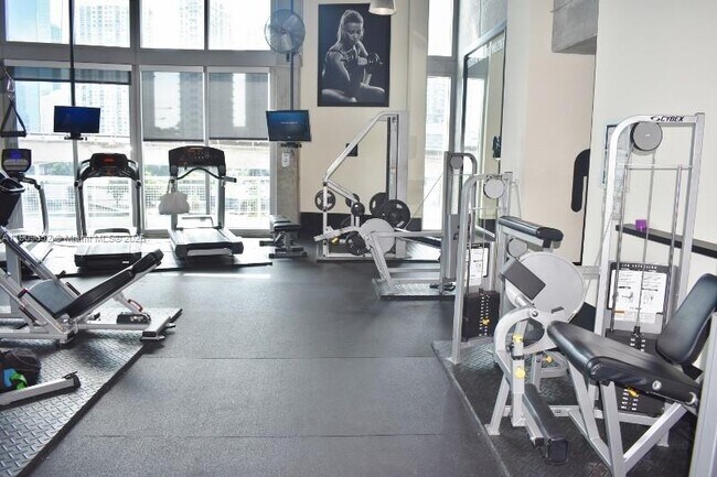 Building Photo - 690 SW 1st Ct