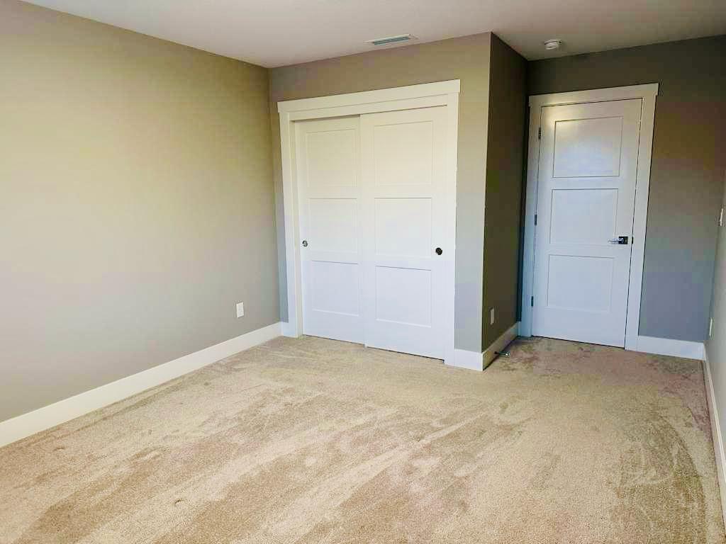 Building Photo - 11805 NE 108th St