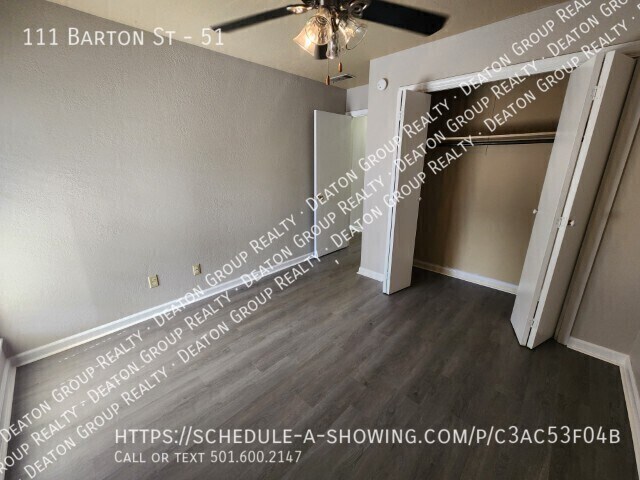 Building Photo - 111 Barton St
