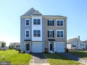 Building Photo - 3714 Oakley Ln
