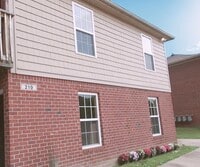 Building Photo - Spacious 2 bedroom 2 full bath first floor apartment for rent!!