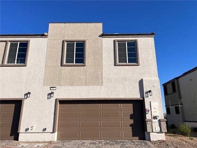 Building Photo - 137 Harmonica Ave