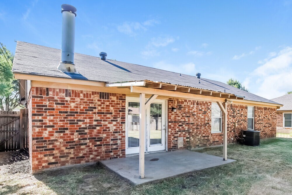 Building Photo - 6416 Kelly Elliott Rd